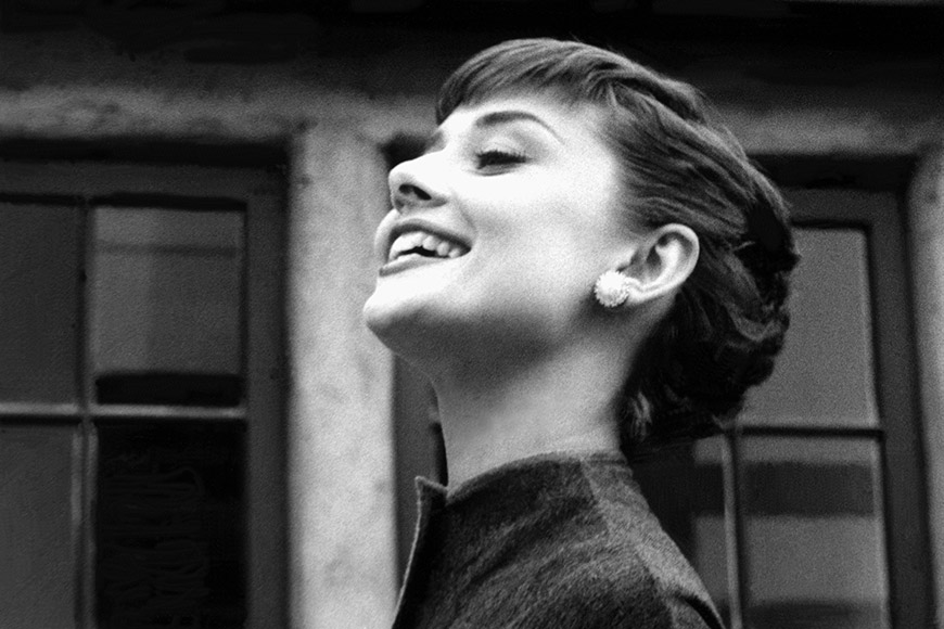 famous_hairstyles_with_bangs-audry_hepburn